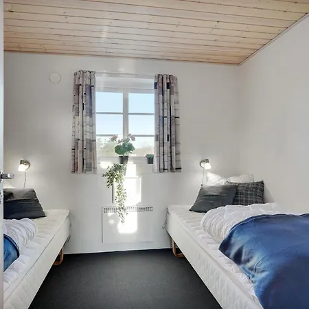 Amazing In With 5 Bedrooms, Sauna & Wifi *