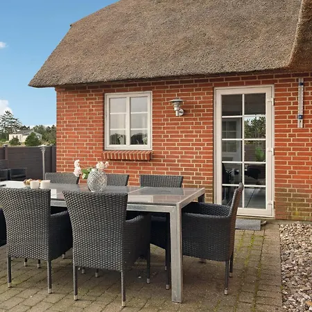 Amazing In With 5 Bedrooms, Sauna & Wifi * Skjern