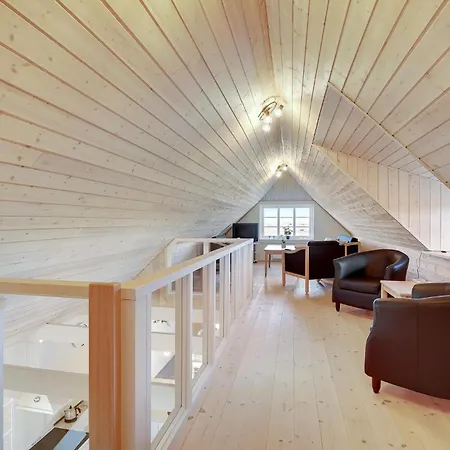 Amazing In With 5 Bedrooms, Sauna & Wifi Skjern