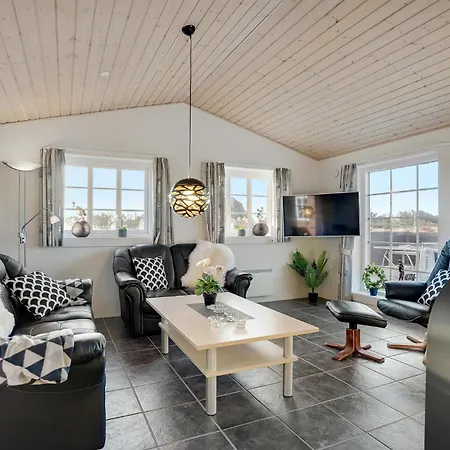 Amazing In With 5 Bedrooms, Sauna & Wifi Casa de Férias Skjern