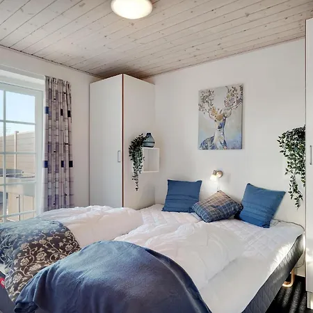 Amazing In With 5 Bedrooms, Sauna & Wifi