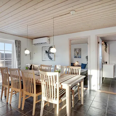 Amazing In With 5 Bedrooms, Sauna & Wifi Casa de Férias Skjern