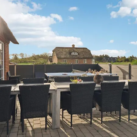 Amazing In With 5 Bedrooms, Sauna & Wifi Casa de Férias *